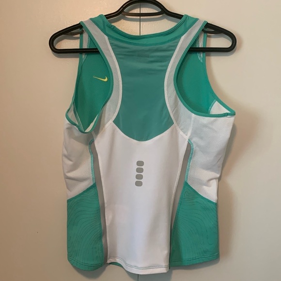 Nike Fit Dry Mint Green Mesh Sides Tank Top Size Medium - Picture 5 of 7